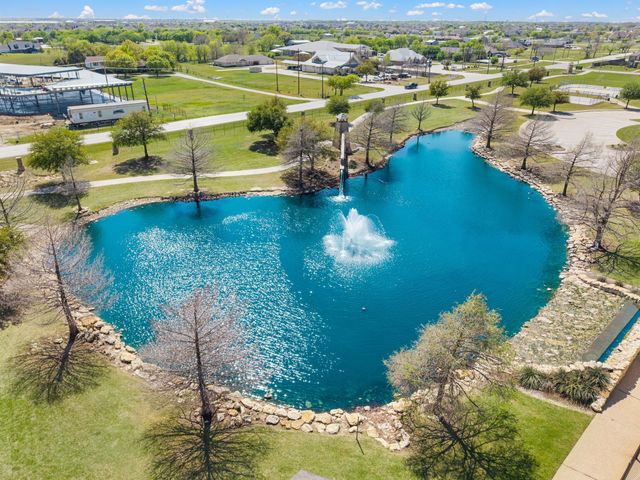 813 Amberwood Court, Fort Worth, TX 76052