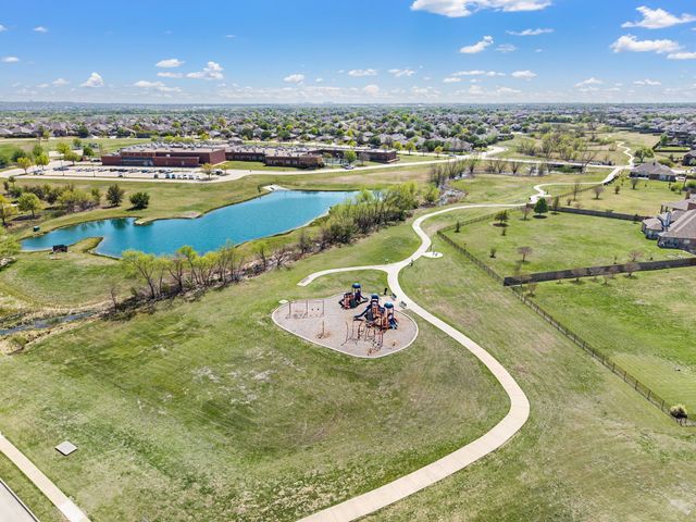 813 Amberwood Court, Fort Worth, TX 76052