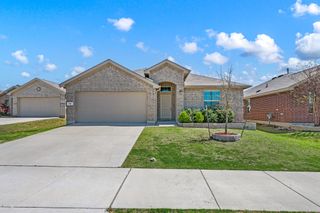 813 Amberwood Court, Fort Worth, TX 76052