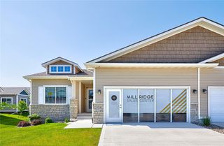 9024 Calpurnia Drive, West Des Moines, IA 50266