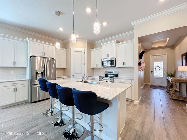 821 Antibes Court NW, Palm Bay, FL 32907