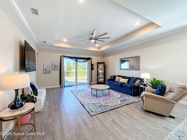 821 Antibes Court NW, Palm Bay, FL 32907