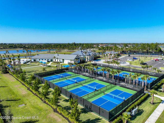 821 Antibes Court NW, Palm Bay, FL 32907