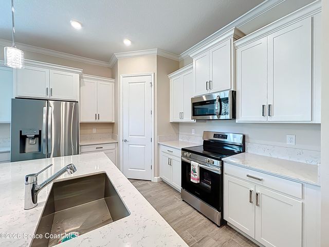 821 Antibes Court NW, Palm Bay, FL 32907