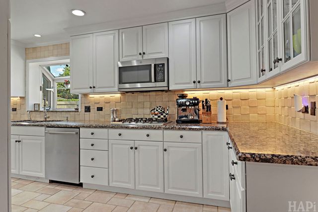 4041 Picardy Drive, Northbrook, IL 60062
