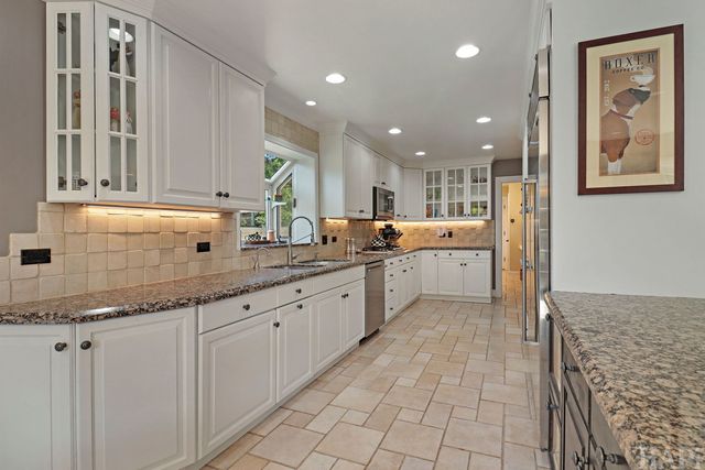 4041 Picardy Drive, Northbrook, IL 60062