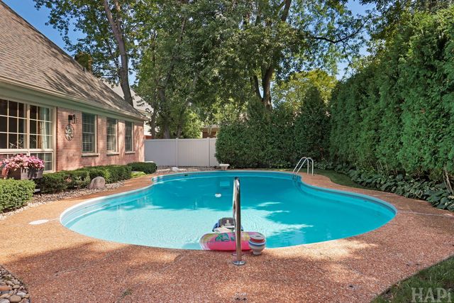 4041 Picardy Drive, Northbrook, IL 60062