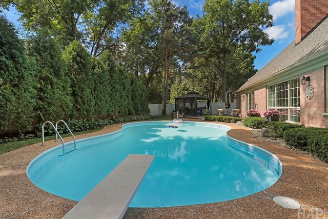 4041 Picardy Drive, Northbrook, IL 60062