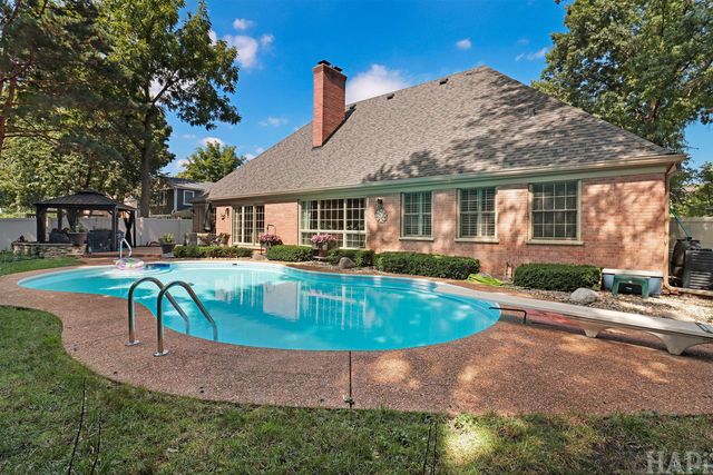 4041 Picardy Drive, Northbrook, IL 60062