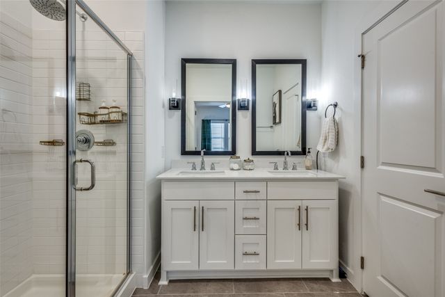 552 Brook View Drive, Van Alstyne, TX 75495