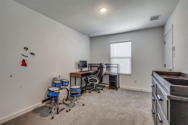 552 Brook View Drive, Van Alstyne, TX 75495