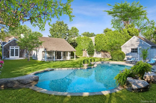 94 Post Lane, Southampton, NY 11968