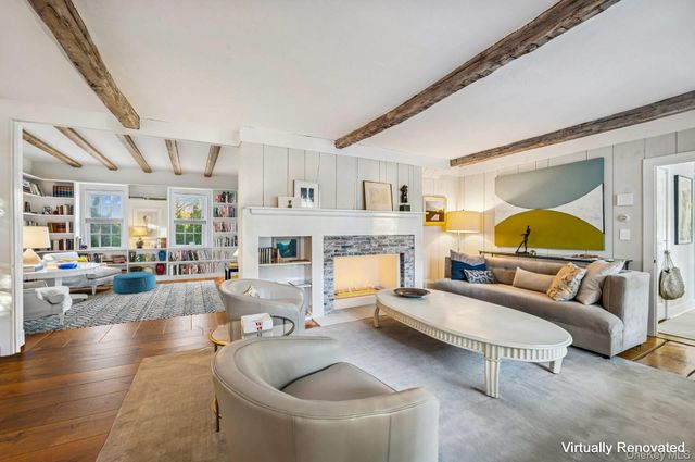 94 Post Lane, Southampton, NY 11968