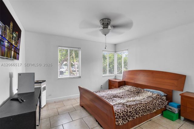 2721 NE 8th Ave, Pompano Beach, FL 33064