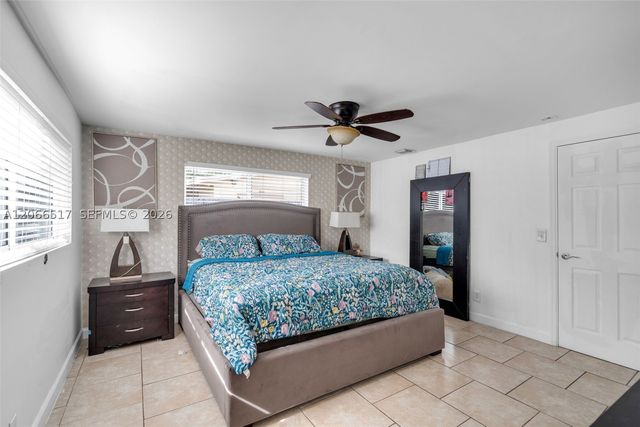 2721 NE 8th Ave, Pompano Beach, FL 33064