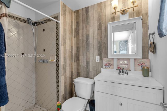 2721 NE 8th Ave, Pompano Beach, FL 33064