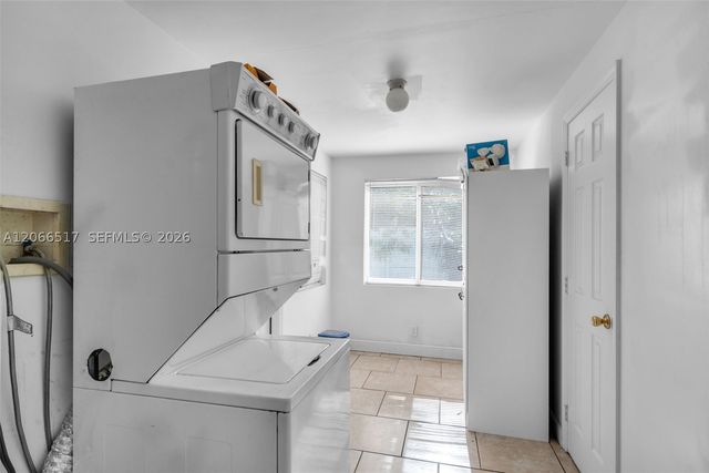 2721 NE 8th Ave, Pompano Beach, FL 33064