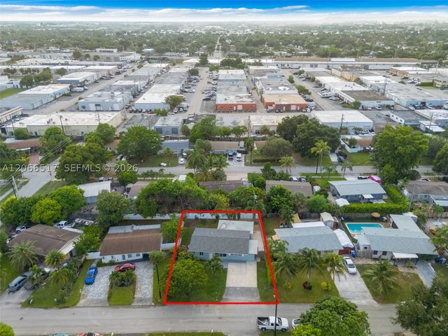 2721 NE 8th Ave, Pompano Beach, FL 33064