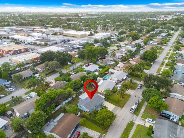 2721 NE 8th Ave, Pompano Beach, FL 33064