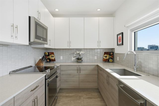 1350 5TH STREET 402, Sarasota, FL 34236
