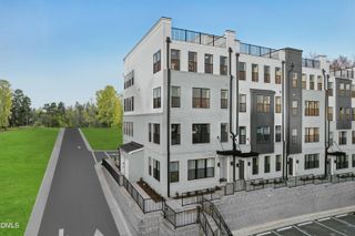 158 N White Street #200, Wake Forest, NC 27587