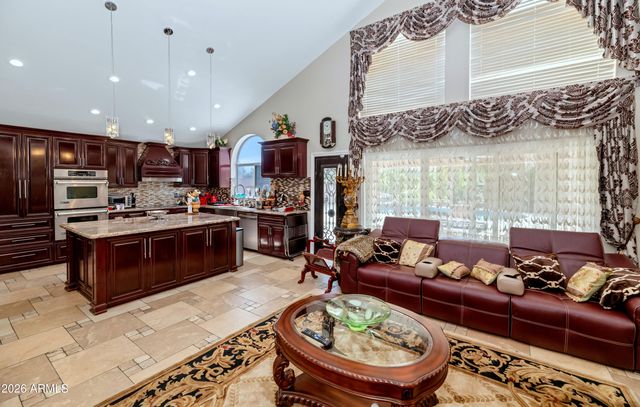 1331 W BECK Lane, Phoenix, AZ 85023