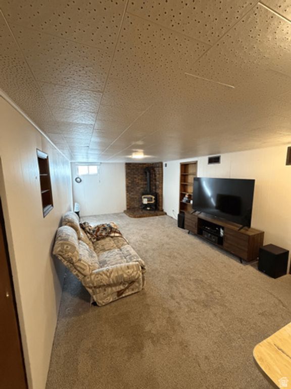 Image 14 of property listing at 909 EVERGREEN DR, Logan, UT 84321