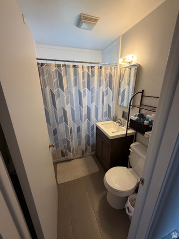 Image 9 of property listing at 909 EVERGREEN DR, Logan, UT 84321