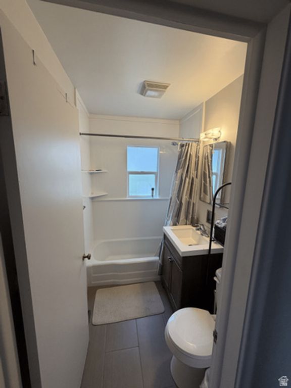 Image 10 of property listing at 909 EVERGREEN DR, Logan, UT 84321