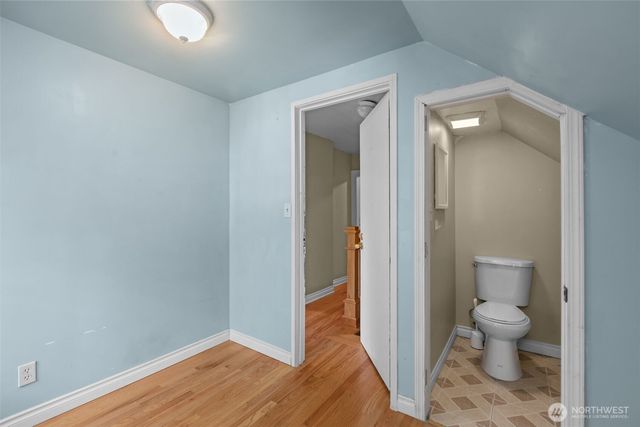 2010 NE 54th Street, Seattle, WA 98105