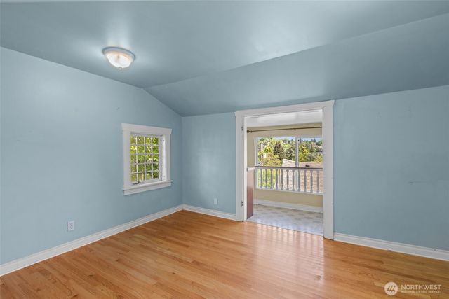 2010 NE 54th Street, Seattle, WA 98105