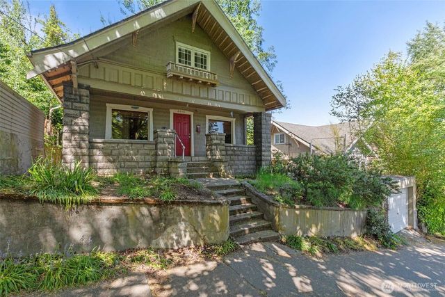 2010 NE 54th Street, Seattle, WA 98105