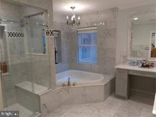 26 S STRAWBERRY ST, Philadelphia, PA 19106