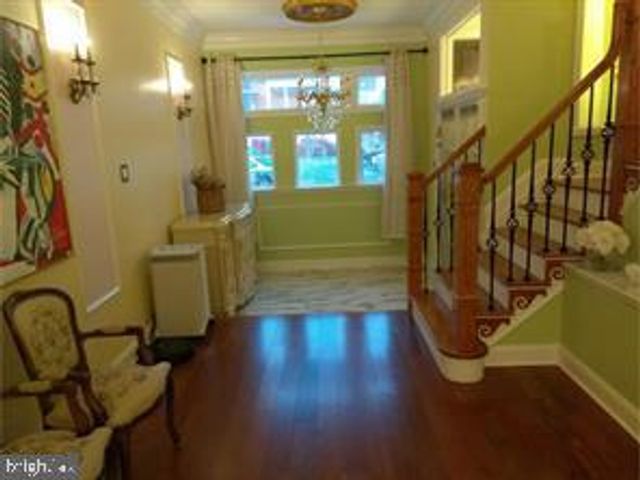 26 S STRAWBERRY ST, Philadelphia, PA 19106