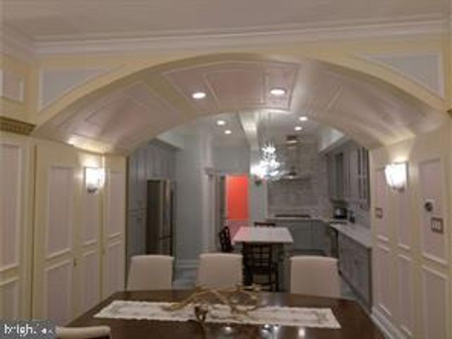 26 S STRAWBERRY ST, Philadelphia, PA 19106