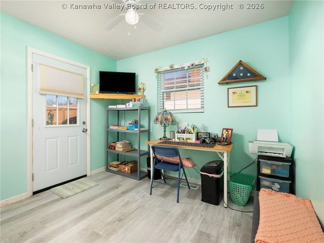 521 Dudding Avenue, Hurricane, WV 25526