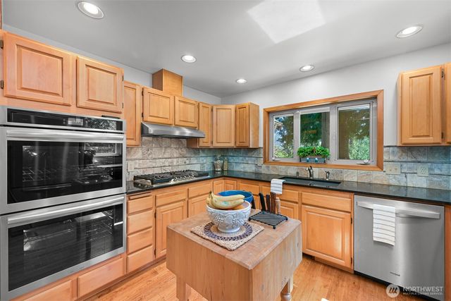 3337 Agate Heights Rd, Bellingham, WA 98226