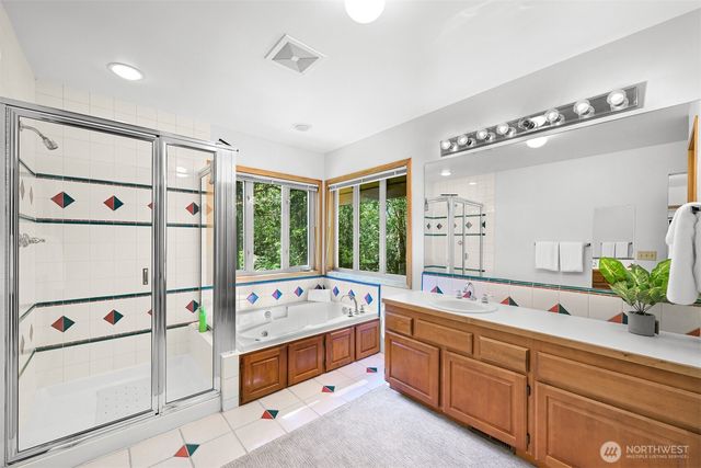 3337 Agate Heights Rd, Bellingham, WA 98226