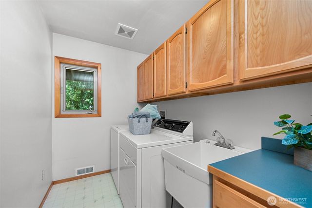 3337 Agate Heights Rd, Bellingham, WA 98226