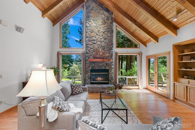 3337 Agate Heights Rd, Bellingham, WA 98226