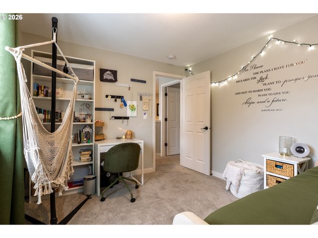 306 E 16th Pl, La Center, WA 98629