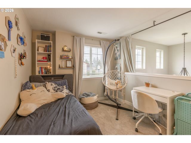 306 E 16th Pl, La Center, WA 98629