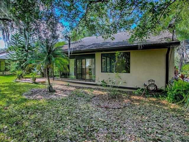 104 WATERWOOD DRIVE, Yalaha, FL 34797