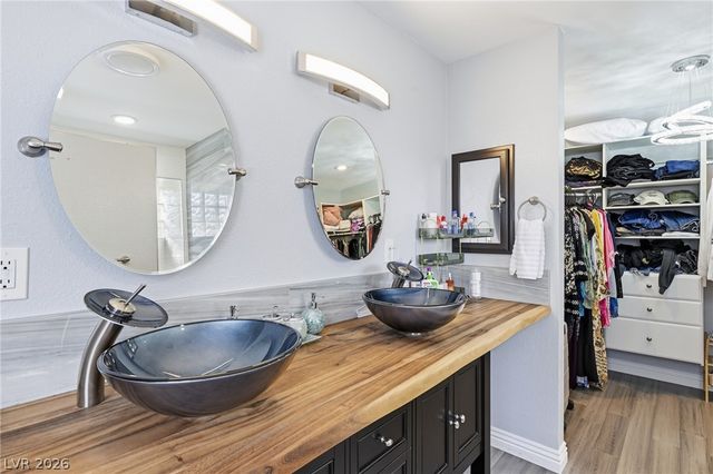 250 Garfield Drive, Henderson, NV 89074