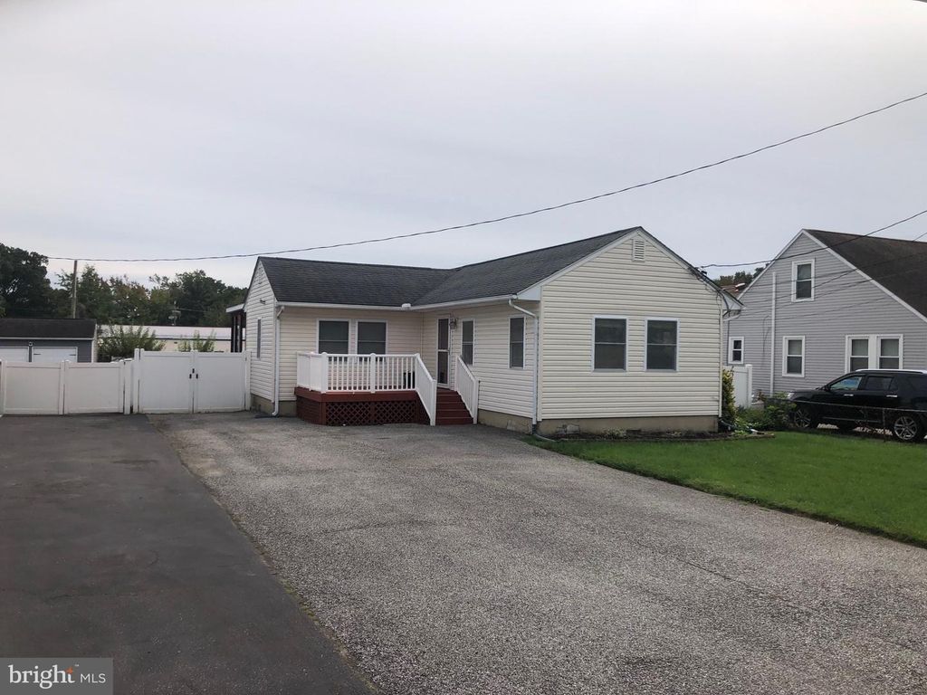 125 RANGE RD, Glen Burnie, MD 21061