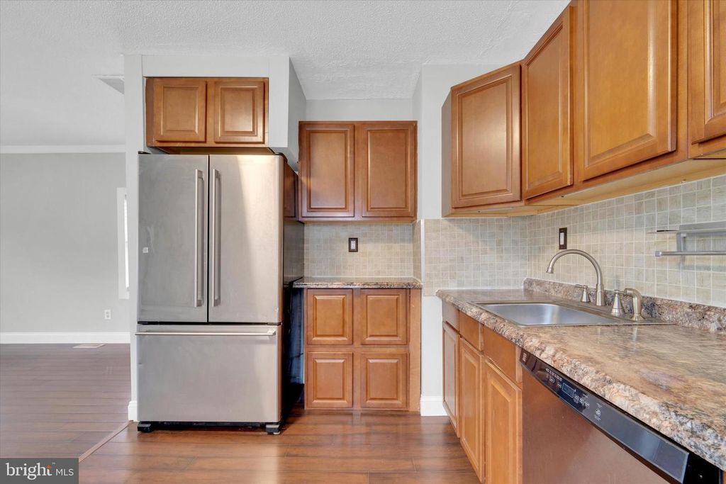 Image 15 of property listing at 125 RANGE RD, Glen Burnie, MD 21061