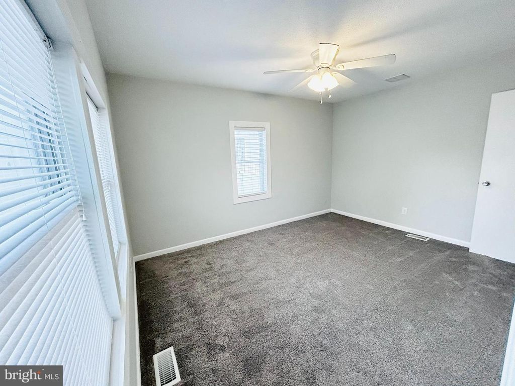 Image 23 of property listing at 125 RANGE RD, Glen Burnie, MD 21061