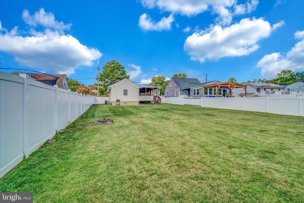 Image 9 of property listing at 125 RANGE RD, Glen Burnie, MD 21061