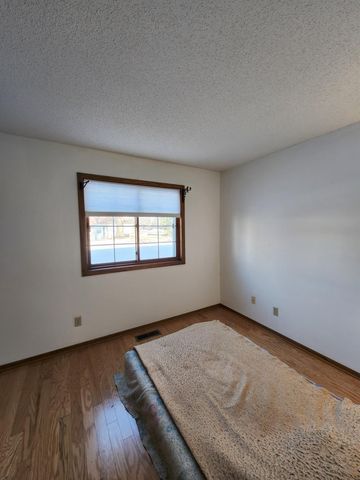 4041 Maureen Drive NE 103, Columbia Heights, MN 55421