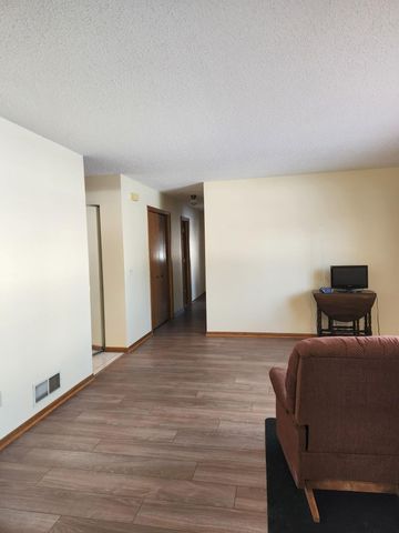 4041 Maureen Drive NE 103, Columbia Heights, MN 55421